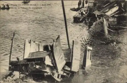 Ak Les Ponts de Cé Maine et Loire, Katastrophe 1907, Personenkraftwagen