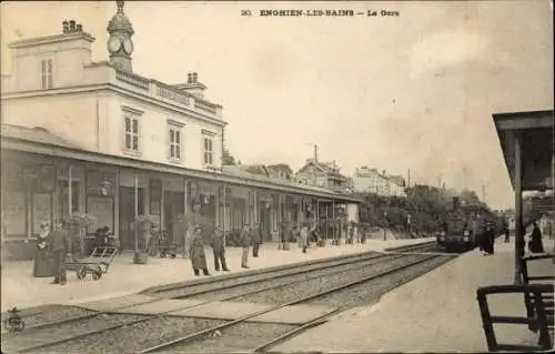 Ak Enghien les Bains Val d'Oise, Gare