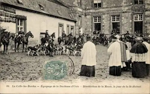 Ak La Celle les Bordes Yvelines, Equipage de la Duchesse d'Uzes Benediction de la meute Saint Hubert