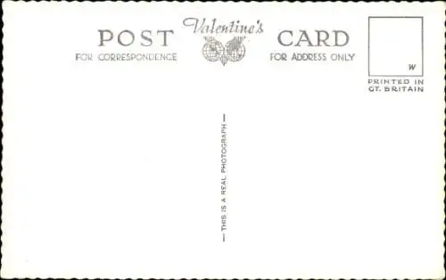 Ak Hitchin East England, Kriegsdenkmal, Hermitage Road, Marktplatz