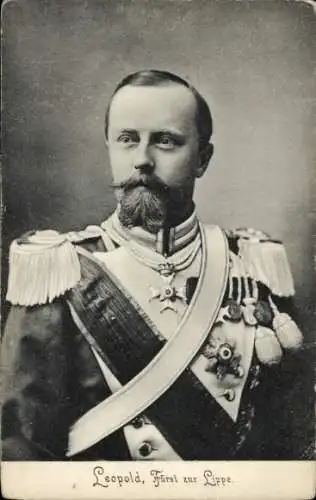 Ak Fürst Leopold zur Lippe, Portrait in Uniform, Orden