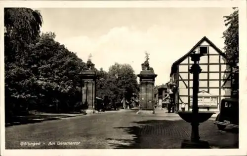 Ak Göttingen in Niedersachsen, Geismartor, Fachwerkhaus