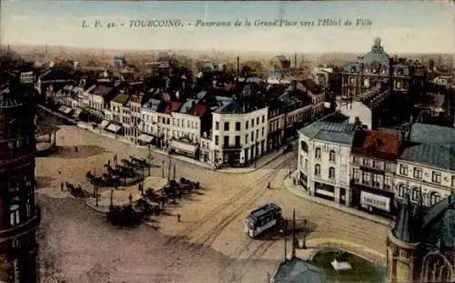 Ak Tourcoing Nord, Panorama de la Grand'Place vers l'Hotel de Ville