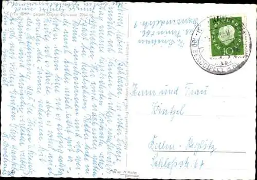 Ak Krün in Oberbayern, Totalansicht, Zugspitzgruppe