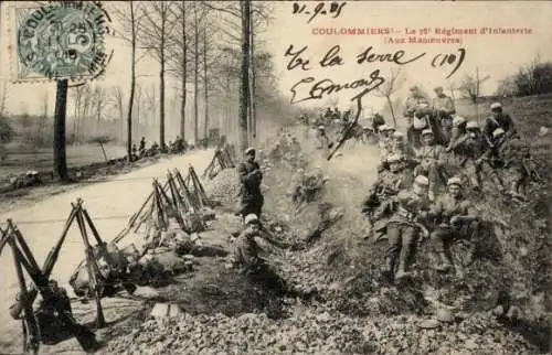 Ak Coulommiers Seine et Marne, 76e Regiment d'Infanterie, aux Manoeuvres