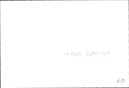 Ak Schauspieler Charles Aznavour, Portrait, Autogramm