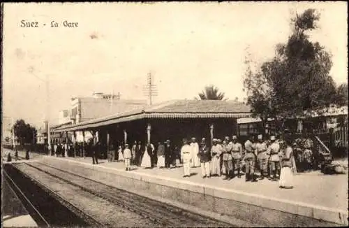 Ak Suez Ägypten, Bahnhof, Bahnsteig