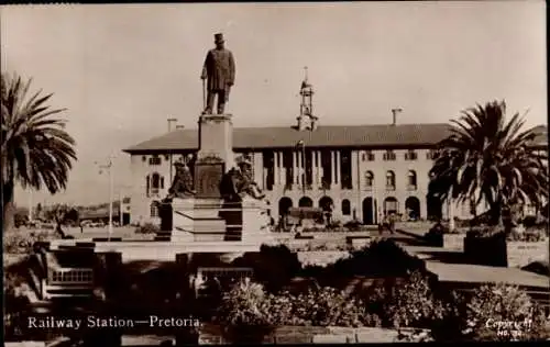 Ak Pretoria Südafrika, Bahnhof, Denkmal