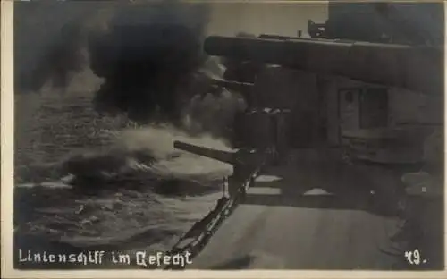 Ak Deutsches Kriegsschiff, Linienschiff im Gefecht