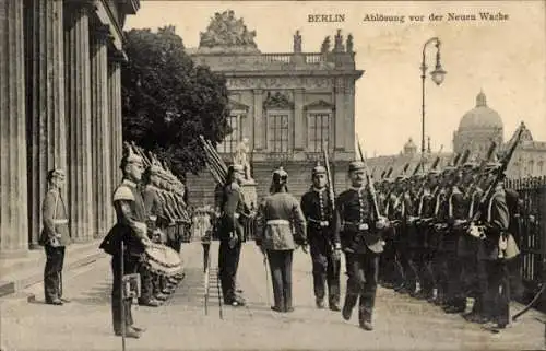 Ak Berlin Mitte, Ablösung vor der Neuen Wache