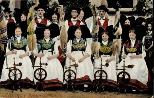 Ak Junge Frauen in Elsässer Tracht mit Spinnrädern