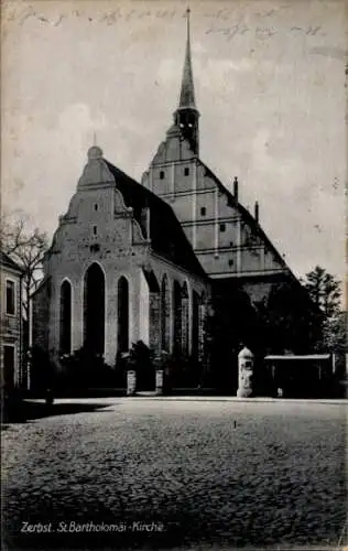 Ak Zerbst, St Bartholomäi Kirche, Platz, Litfaßsäule