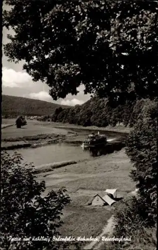 Ak Wahmbeck Bodenfelde an der Weser, Partie am Kahlberg, Fluss, Schiff