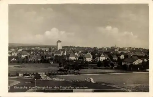 Foto Ak Dresden Klotzsche, Gesamtansicht, vom Dachgarten des Flughafens aus gesehen