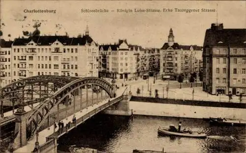 Ak Berlin Charlottenburg, Schlossbrücke, Königin Luise-Straße, Ecke Taurogener Straße, Dampfboot