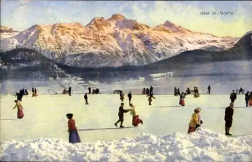 Ak Sankt Moritz Kanton Graubünden, Eislauf Partie auf dem zugefrorenen See