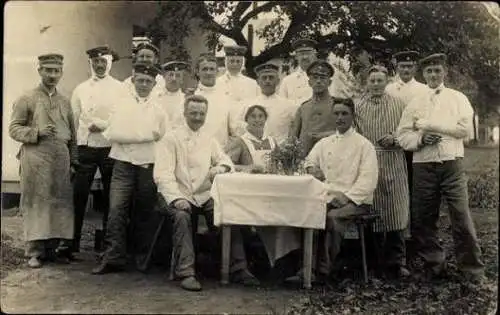 Set von 5 AK Foto Gruppenbild, Krankenschwestern und Ärzte, deutsche Soldaten, Kaiserreich