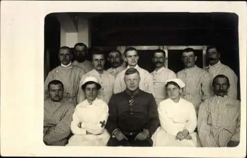 Set von 10 AK Foto Gruppenbild, Krankenschwestern und Ärzte, deutsche Soldaten, Kaiserreich