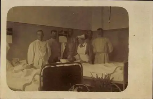 Set von 10 AK Foto Gruppenbild, Krankenschwestern und Ärzte, deutsche Soldaten, Kaiserreich