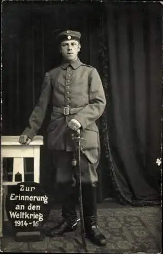 Set von 10 Fotos, Soldat, Kaiserreich, Säbel, Offiziers-Uniform, Schirmmütze, Standportrait