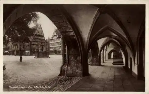 Ak Hildesheim, Marktplatz, Arkaden, Brunnen