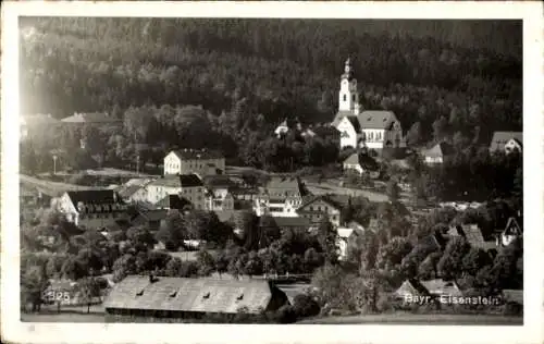 Foto Ak Bayerisch Eisenstein im Bayrischen Wald Niederbayern, Teilansicht, Kirche