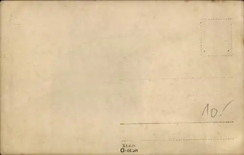 Foto Ak Mann im Auto, Lenkrad, Kennzeichen