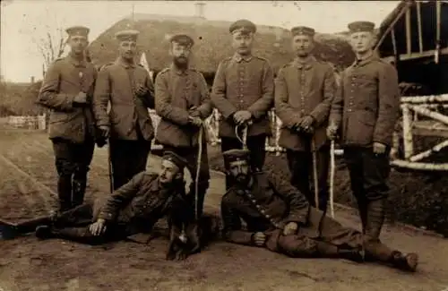 Foto Ak Russland, Garde-Reserve-Jäger-Batl. Bay. Kav. Div., Deutsche Soldaten in Uniformen, I WK