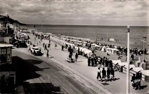 Ak Villers sur Mer Calvados, Strand, Promenade