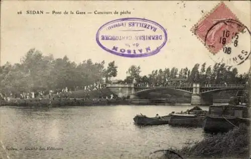 Ak Sedan Ardennes, Pont de la Gare, Concours de peche