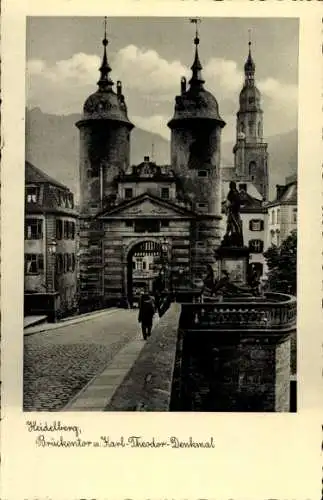 Ak Heidelberg am Neckar, Brückentor, Karl Theodor Denkmal