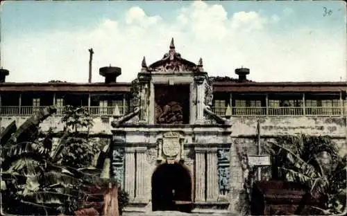 Ak Manila Philippinen, Gate at Fort Santiago, Eingangstor der Festung
