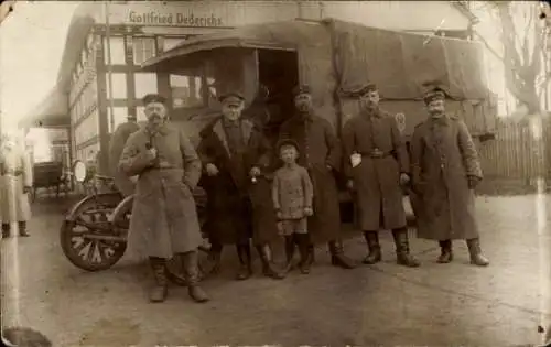 Foto Ak Deutsche Soldaten in Uniformen, Auto, Geschäft von Gottfried Dederichs