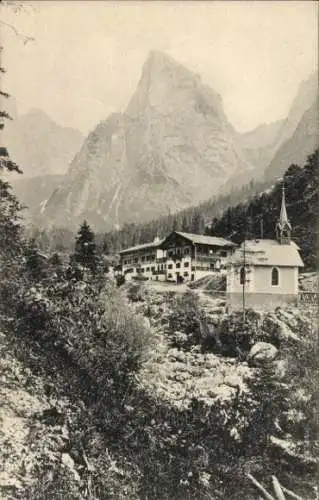 Ak Hinterbärenbad in Tirol, Teilansicht, Kirche, Bergspitze