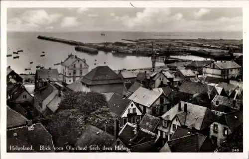 Ak Nordseeinsel Helgoland, Blick vom Oberland auf den Hafen