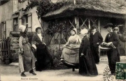 Ak Bourree Creusoise, tanzende Frauen in Trachten