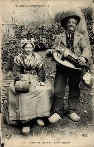 Ak Mann mit Musikinstrument, Trachten Auvergne