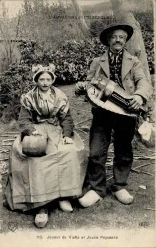 Ak Auvergne, Spieler des alten und jungen Bauern