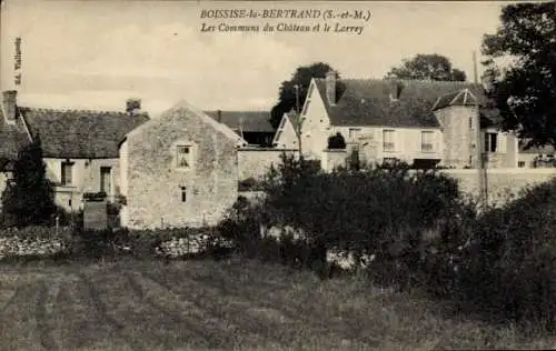 Ak Boissise la Bertrand Seine et Marne, Les Communs du Chateau et la Larrey