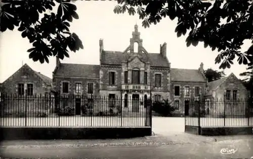 Ak Lezay Deux Sevres, Mairie et Groupe scolaire