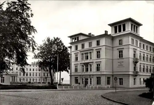 Ak Seebad Heiligendamm Bad Doberan, Sanatorium für Werktätige, Haus Berlin