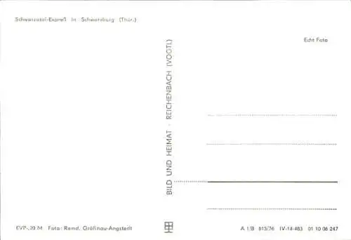 Ak Schwarzburg im Schwarzatal Thüringen, Blick auf fahrenden Schwarzatal Express, Häuser, Trabant