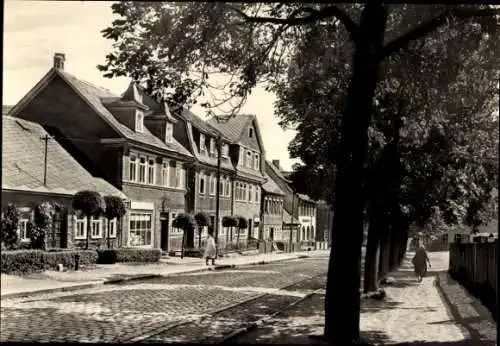 Ak Großbreitenbach, Blick in die Bahnhofstraße, Häuser