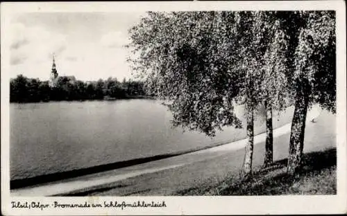 Ak Sowjetsk Tilsit Ostpreußen, Promenade am Schloßmühlenteich