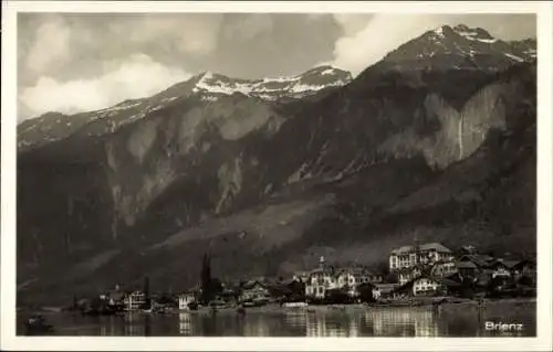 Ak Brienz Kanton Bern, Panorama vom Wasser aus gesehen