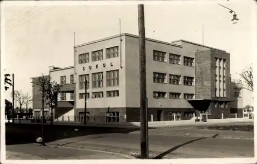 Ak Ostrava Mährisch Ostrau Region Mährisch Schlesien, Čapkova sokolovna, Schule