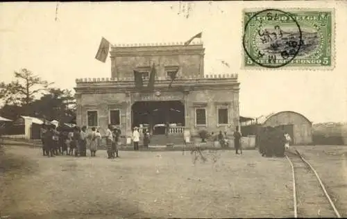 Foto Ak Boma Congo Belge DR Kongo Zaire, Bahnhof, Gleisseite