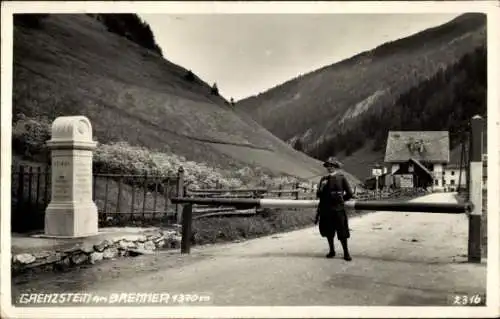 Ak Gries am Brenner in Tirol, Grenzstein, Brennergrenze