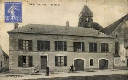 Ak Vaudoy en Brie Seine et Marne, La Mairie