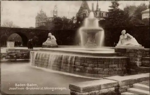 Ak Baden Baden am Schwarzwald, Josefinen-Brunnen, Gönneranlagen